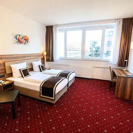 Luna Hotel