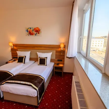 Luna 4* Offenbach am Main