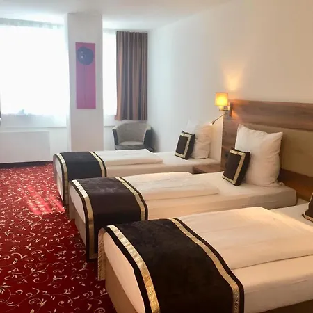 Luna Hotel