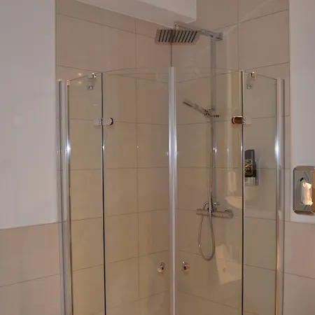 Luna オッフェンバッハ