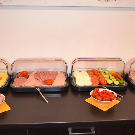 Luna ホテル オッフェンバッハ