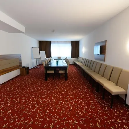 Luna 4* オッフェンバッハ