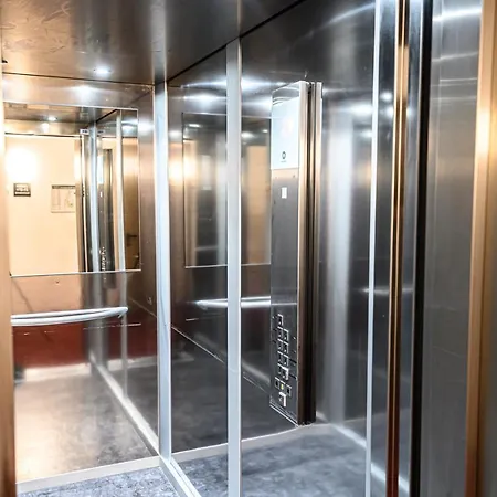 Luna ホテル オッフェンバッハ