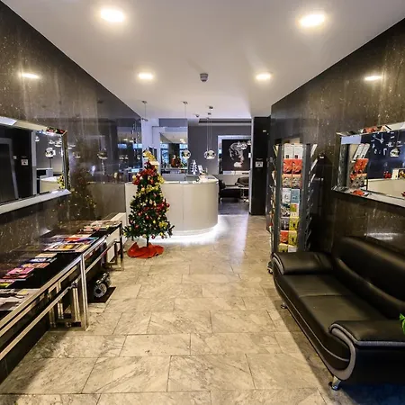 卢纳酒店 酒店 4*