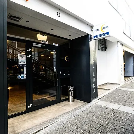 Luna ホテル オッフェンバッハ